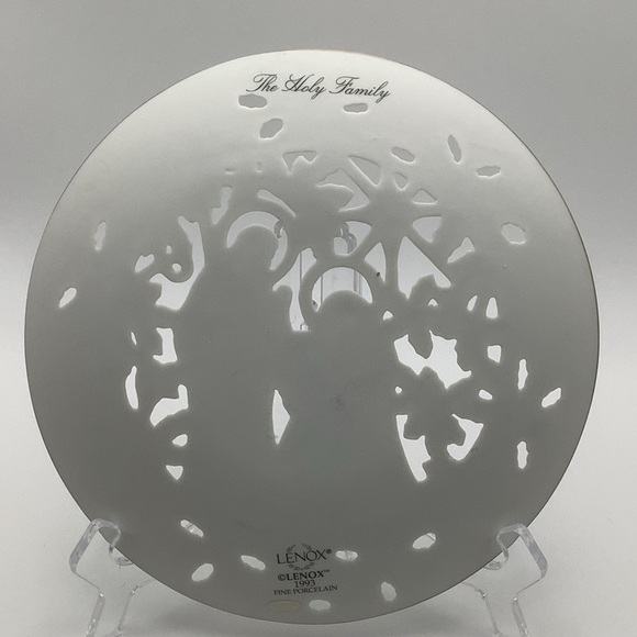 Vintage Lenox Bisque Porcelain Holy Family Christmas Plate - Picture 11 of 14